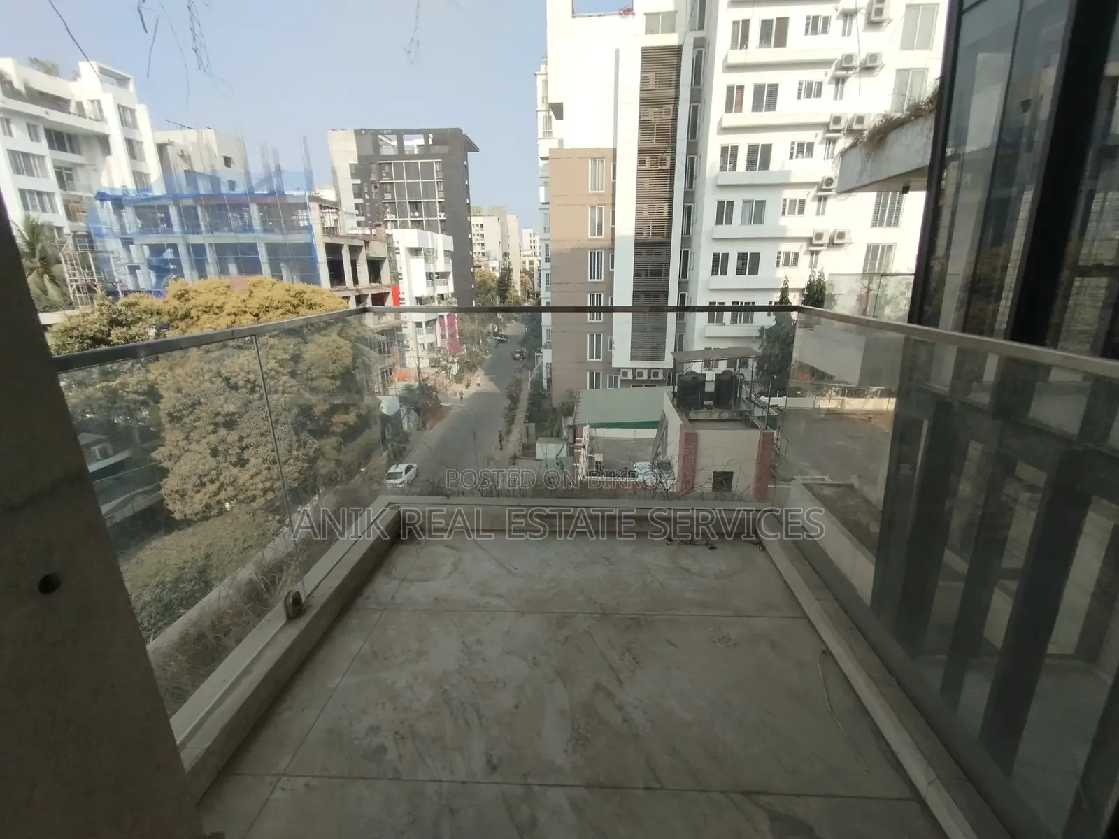 Good Quality 4000 Sft Semi Farnised Flat Rent At Baridhara