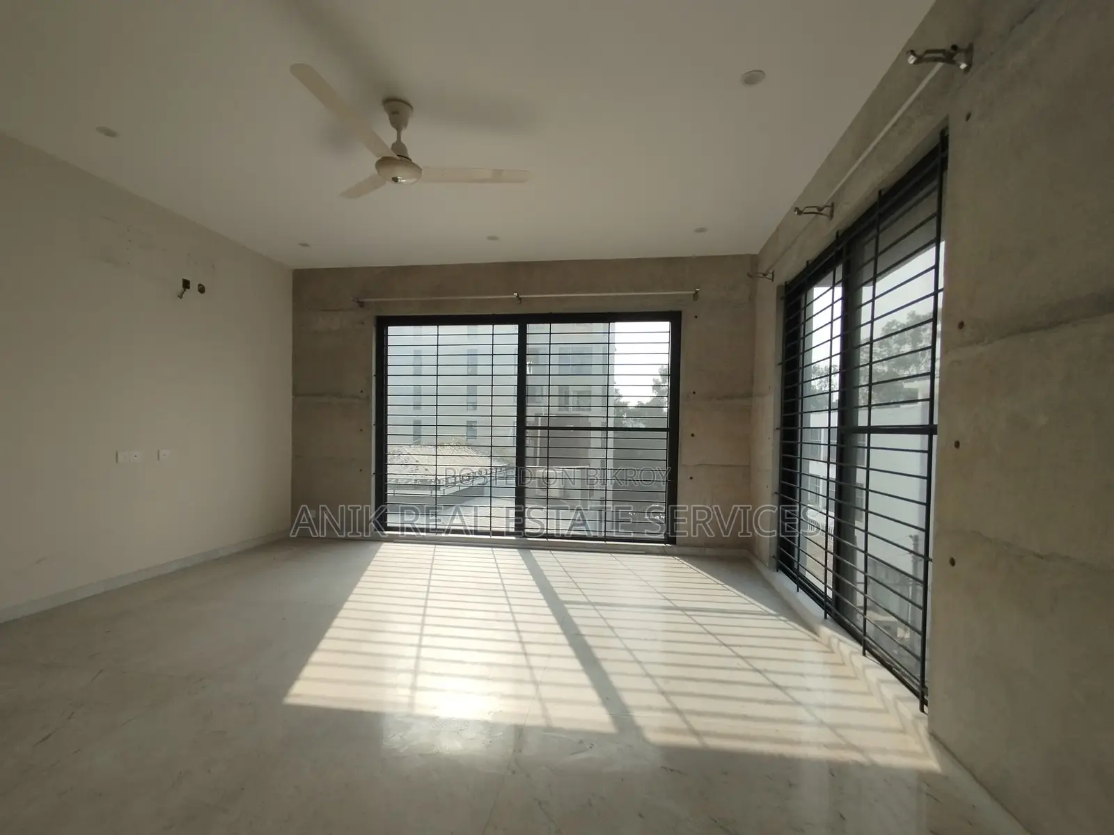 Good Quality 4000 Sft Semi Farnised Flat Rent At Baridhara