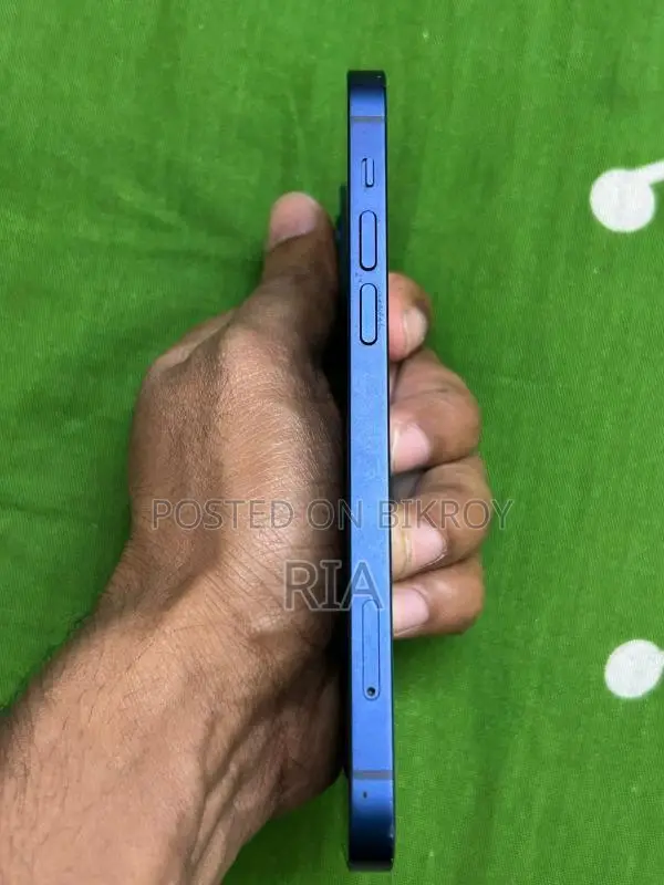Apple iPhone 12 . (Used)