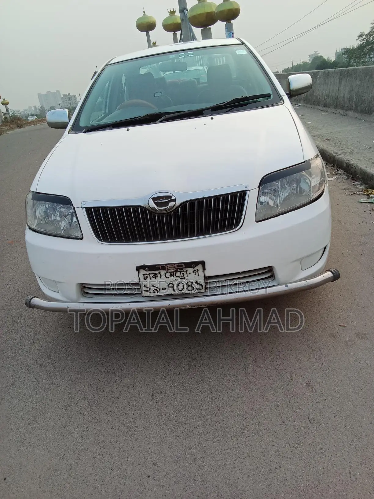 Toyota Corolla . 2004
