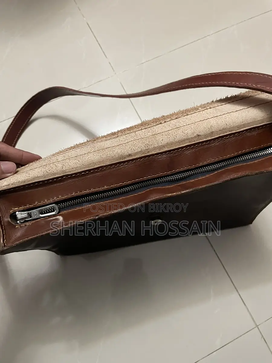 আসল চামড়ার হাতে তৈরি মেসেঞ্জার, ল্যাপটপ ব্যাগ