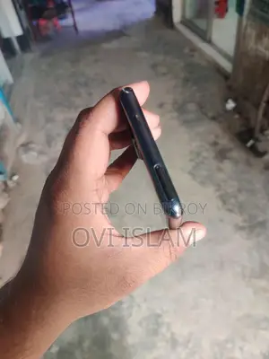 Samsung Galaxy S20 FE . (Used)