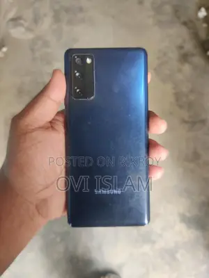 Samsung Galaxy S20 FE . (Used)