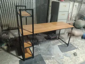 Minimax Computer Desk