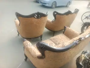 ভিক্টোরিয়া সোফা ২+২+১