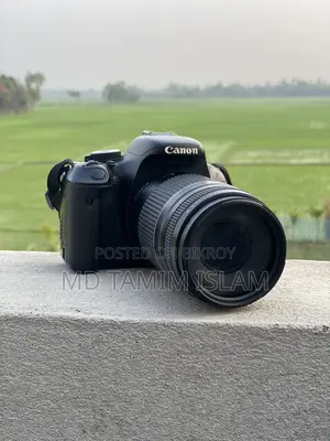 Canon EOS 600D + 75-300mm Lens
