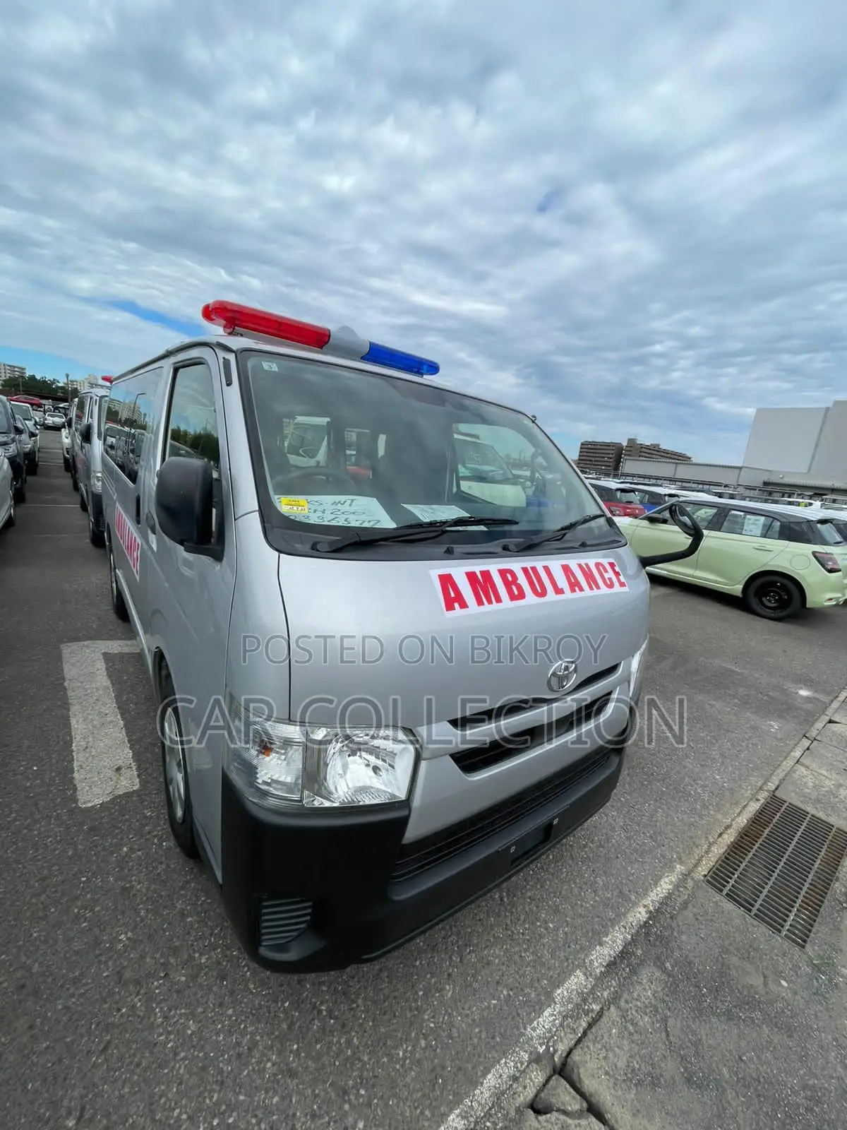 Toyota Hiace Dx Silver 2021