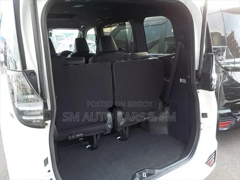 Toyota Voxy Hybrid SZ Pearl New 2022