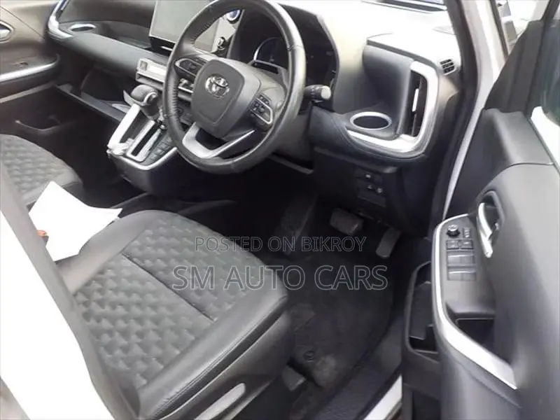 Toyota Voxy Hybrid SZ Pearl New 2022