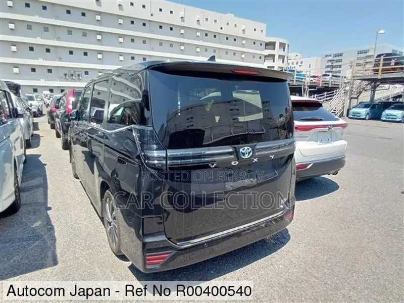 Toyota Voxy S-Z 2022