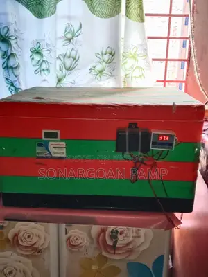 ইনকিউবেটর মেশিন