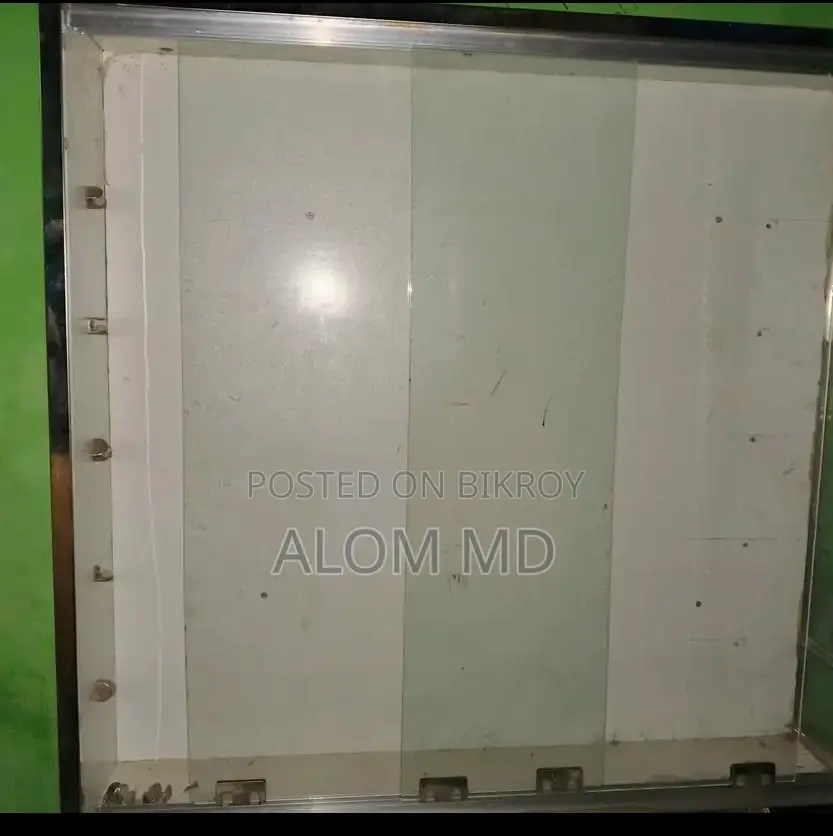 2 small wall showcases, Width: 06 inches, Length: 29 inches, Height: 31 inches (2 units)