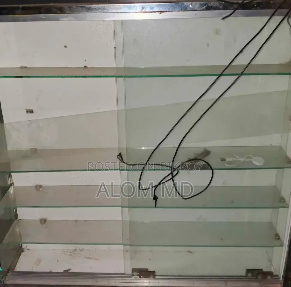 2 small wall showcases, Width: 06 inches, Length: 29 inches, Height: 31 inches (2 units)