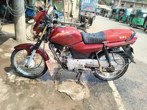 Bajaj Byk 2005