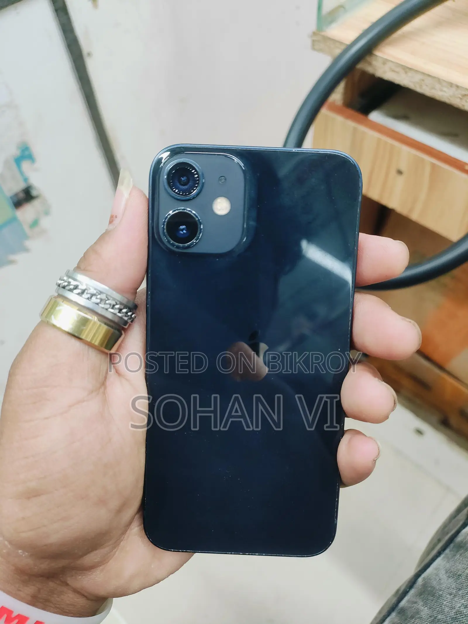 Apple iPhone 12 Mini . (Used)