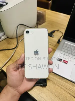 Apple iPhone SE (Used)