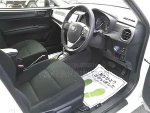 Toyota Axio Hybrid EX Package 2021