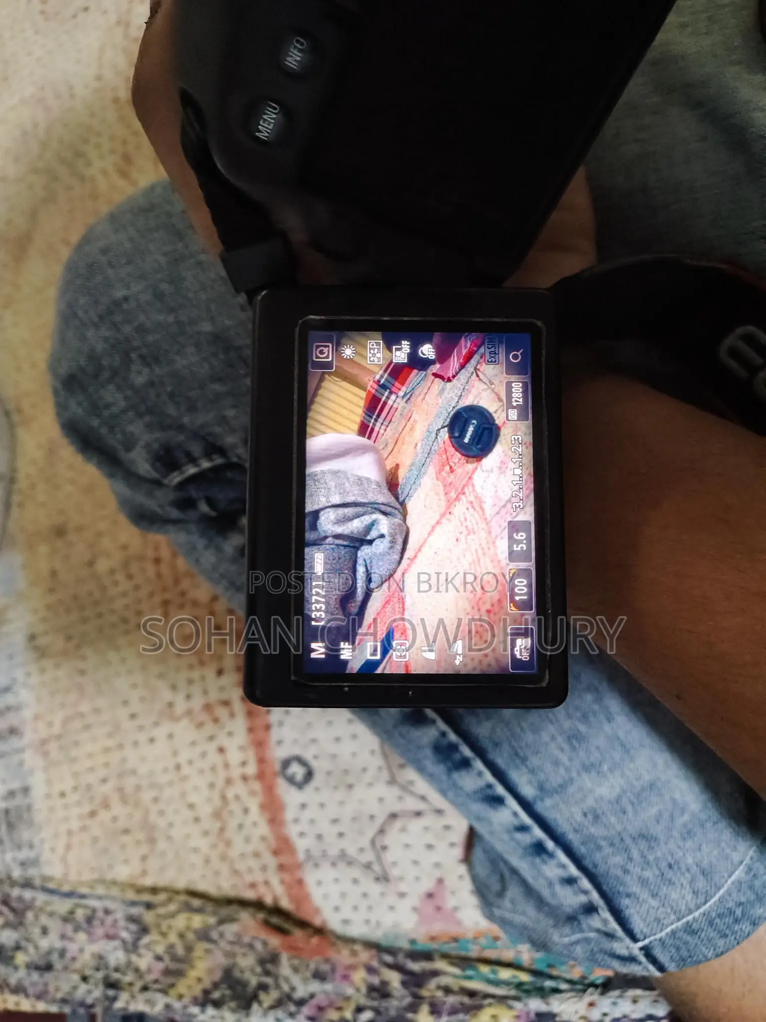 Canon Kiss X7i Camera with 18-135mm lens for sale.
