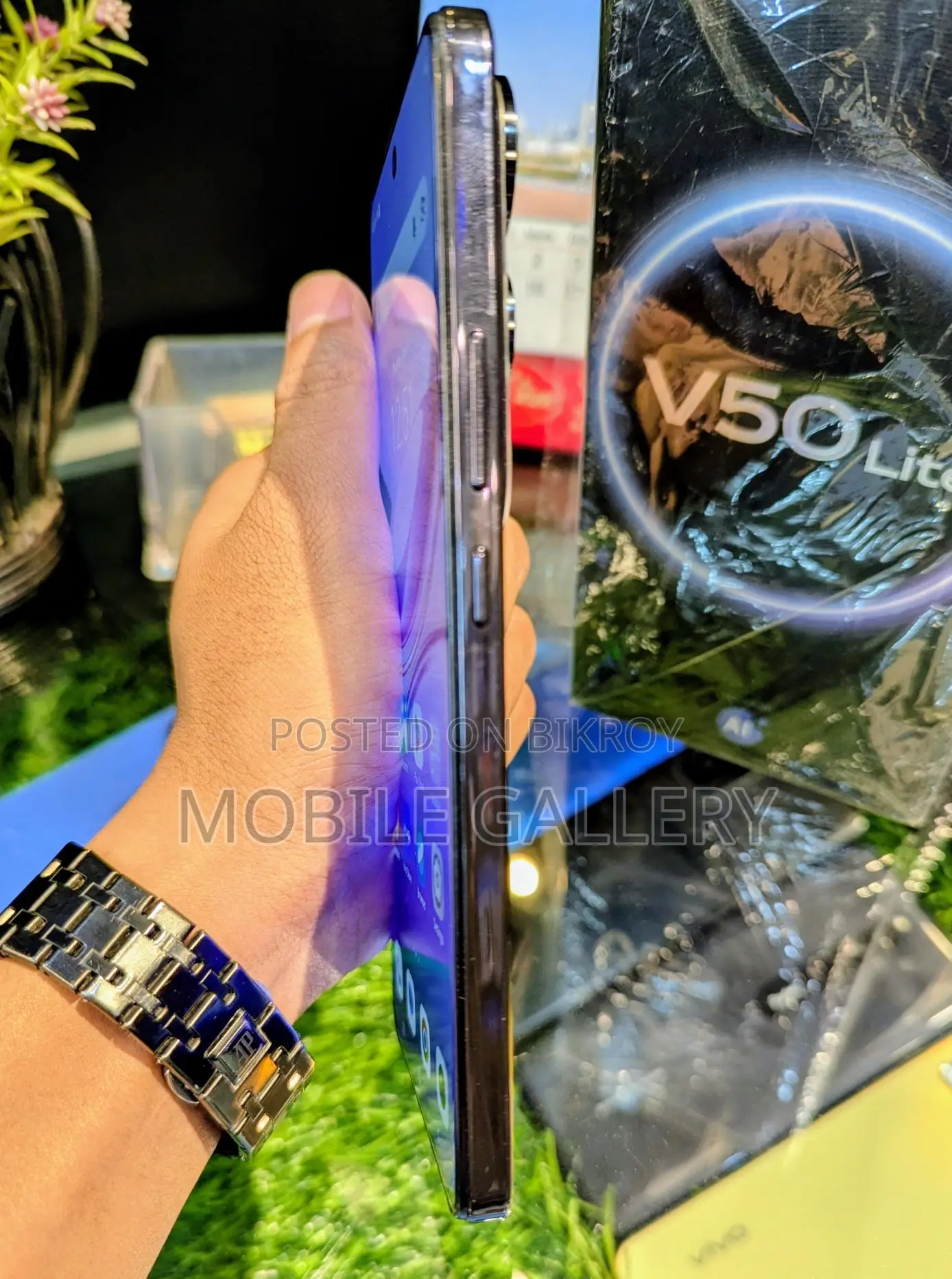 Vivo 8/256 (Used)
