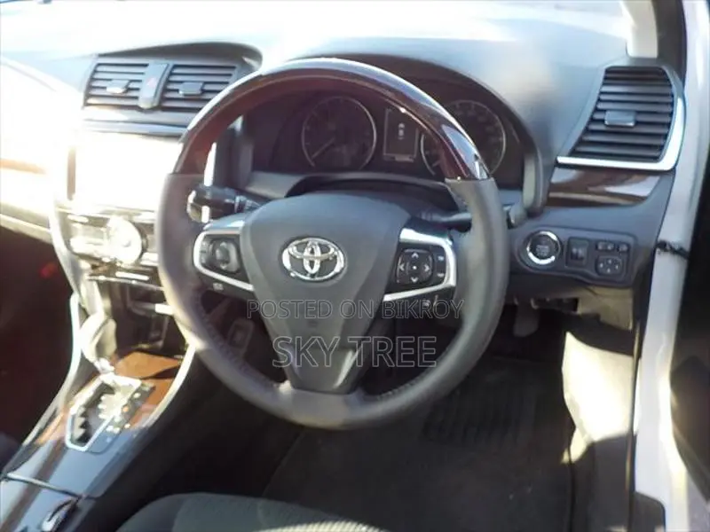Toyota Premio F-L Package 2021
