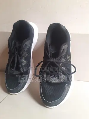 Sprint Apex Sneakers