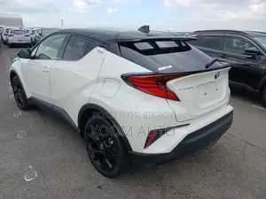 Toyota C-HR G MODE PEARL COLOR 2020