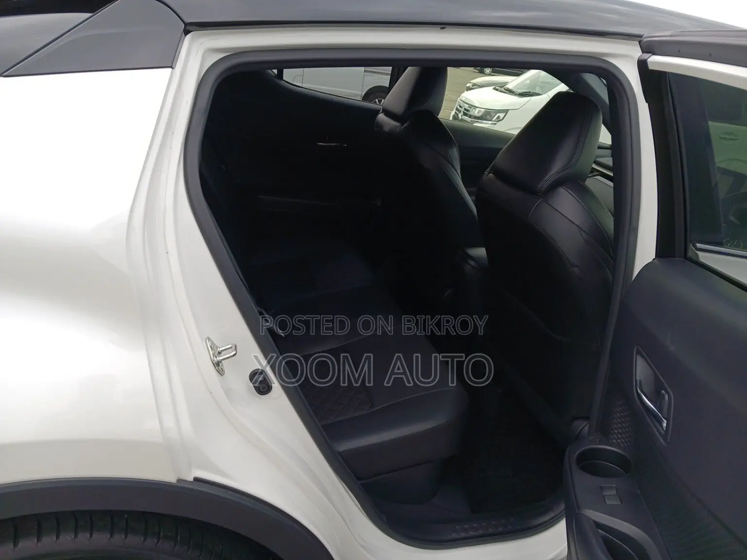 Toyota C-HR G MODE PEARL COLOR 2020
