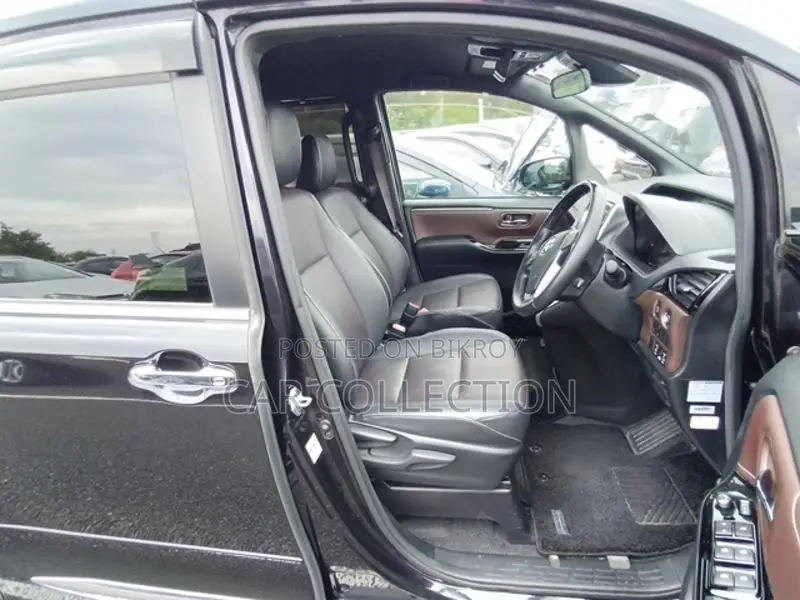 Toyota Esquire GI 2020