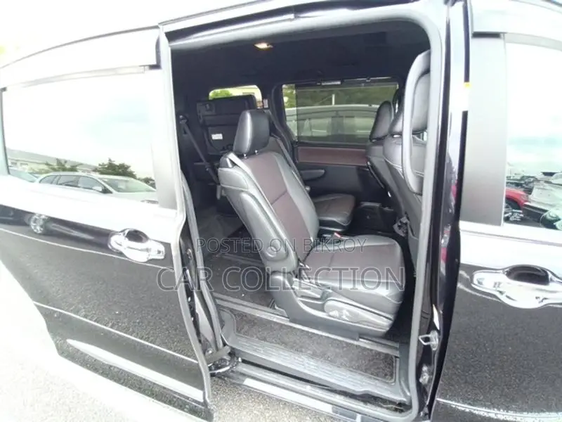 Toyota Esquire GI 2020