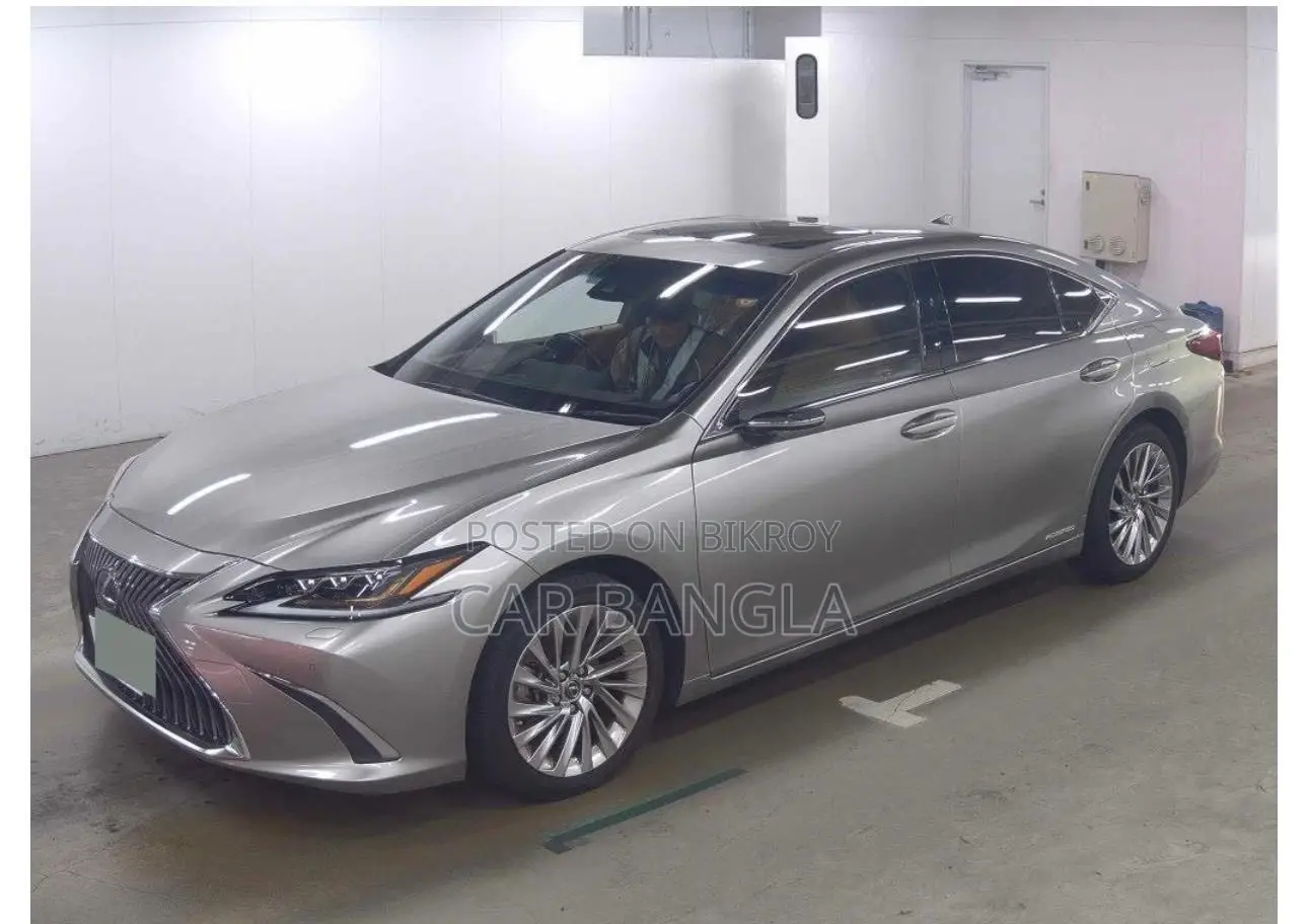Lexus ES 300H READY SHOWROOM 2020