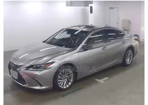 Lexus ES 300H READY SHOWROOM 2020