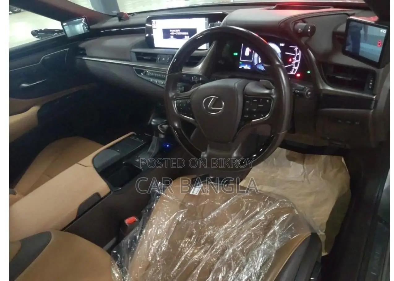 Lexus ES 300H READY SHOWROOM 2020