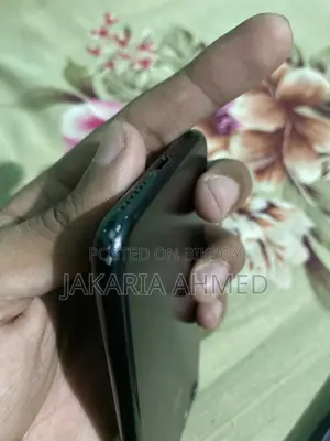 Apple iPhone 7 (Used)