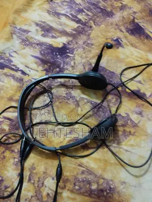 Headphone (wired)
