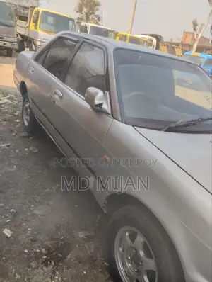 Toyota Carina . 1989