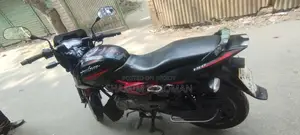 Bajaj Pulsar 150 . 2017