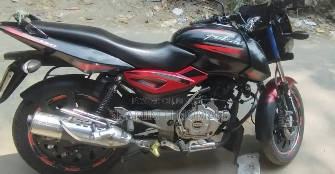 Bajaj Pulsar 150 . 2017