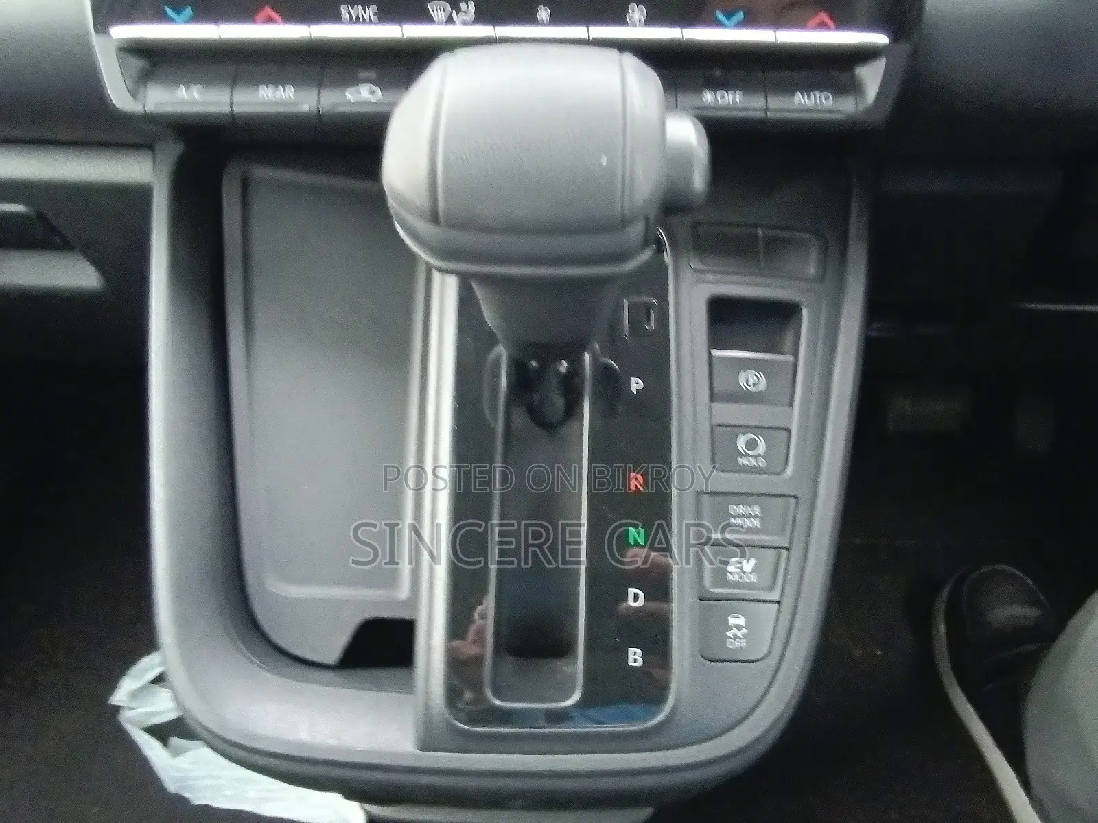 Toyota Noah X PKG HYB 2022