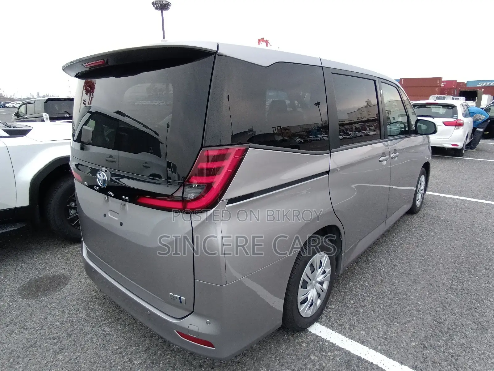 Toyota Noah X PKG HYB 2022