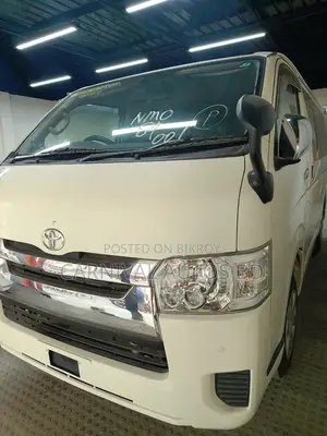 Toyota Hiace GL Dual AC 2020
