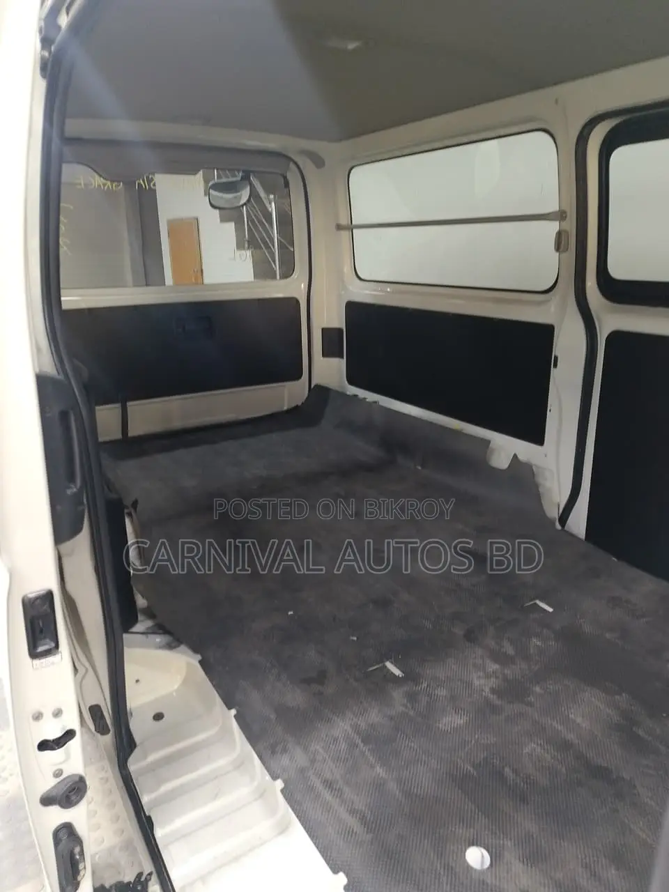 Toyota Hiace GL Dual AC 2020