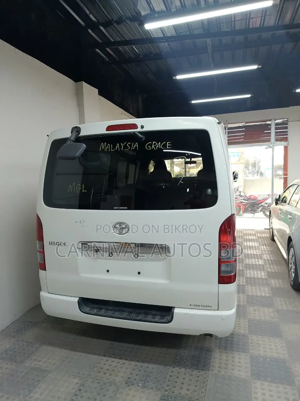 Toyota Hiace GL Dual AC 2020