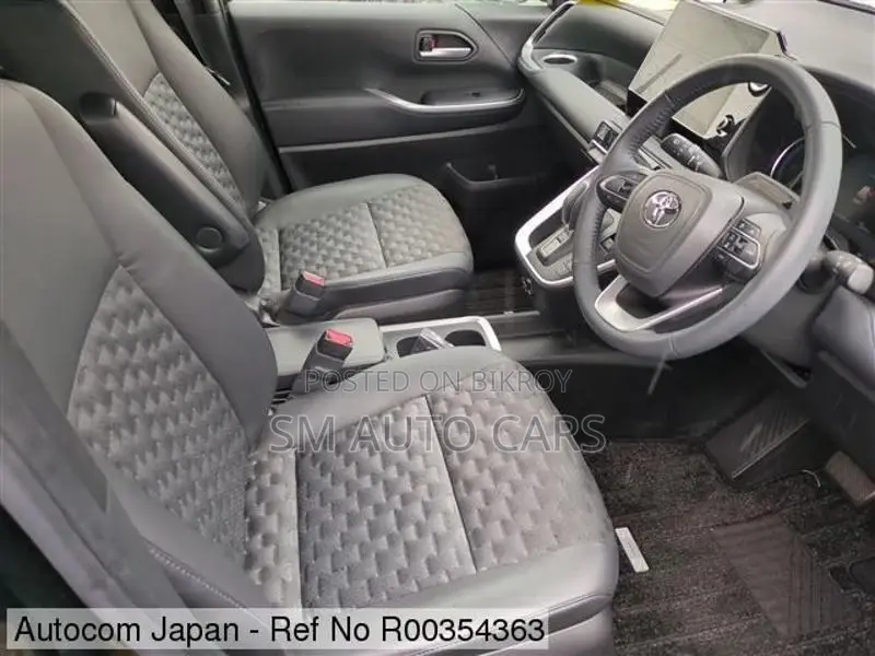 Toyota Voxy Non Hybrid SZ Black 2022