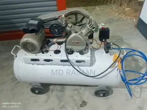 এয়ার কম্প্রেসর মেশিন পাইপ ও হাওয়ার গান সহ। মটরবাইক ওয়াস