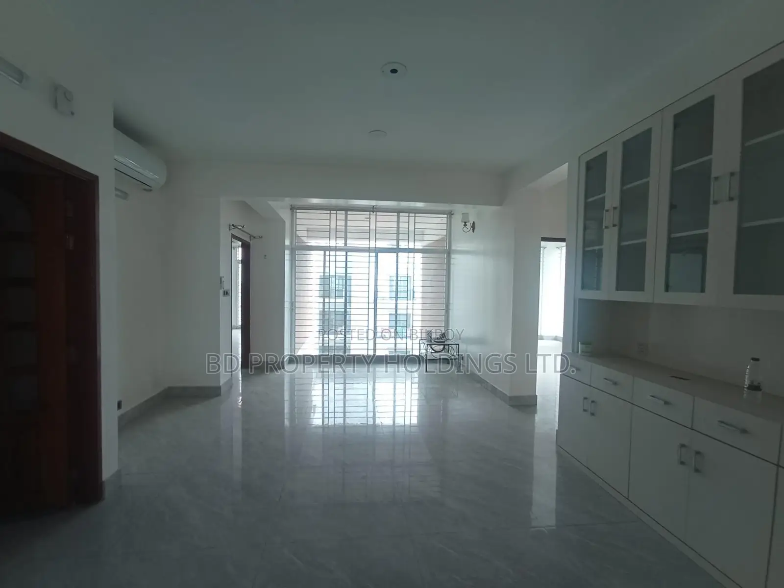 4bdrm Apartment in Basundhara for rent