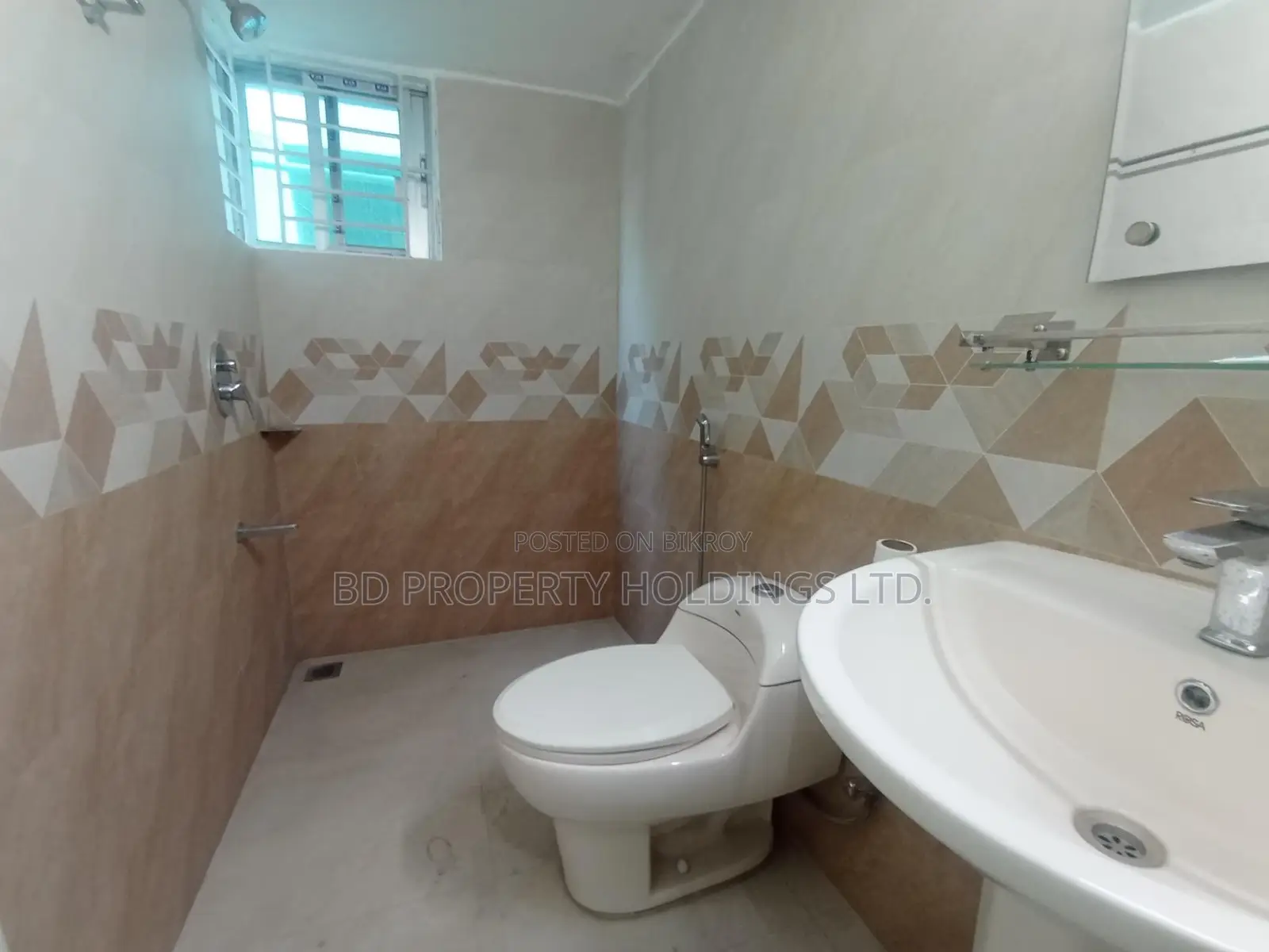 4bdrm Apartment in Basundhara for rent