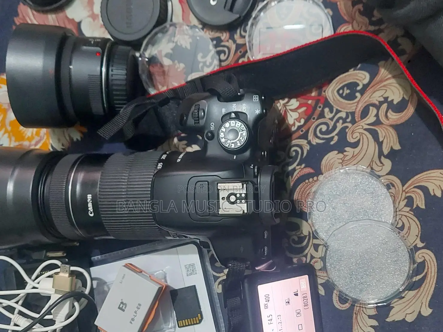 Canon 700D Camera with 75-300mm STM Zoom Lens and 50mm Prime Lens