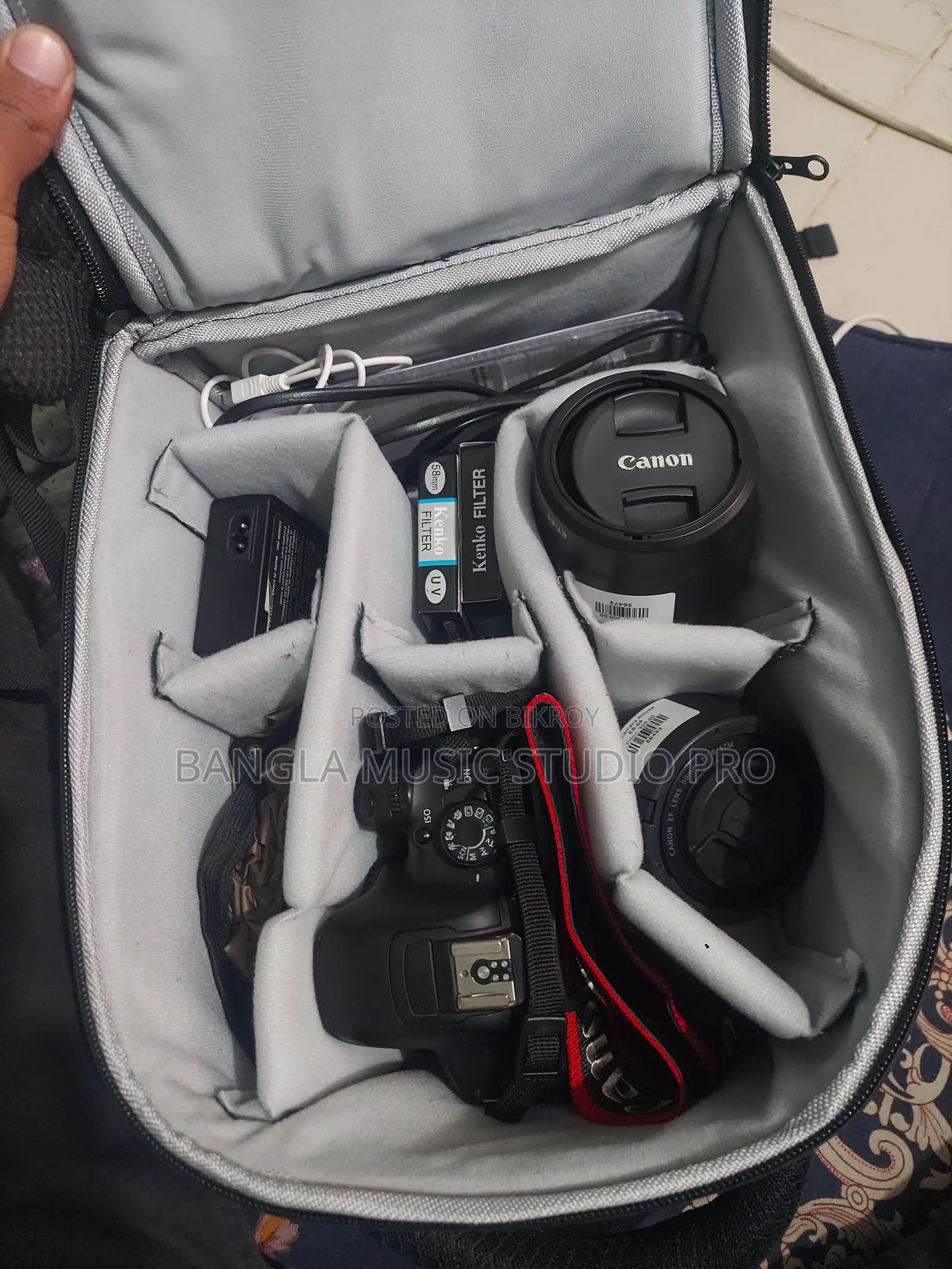 Canon 700D Camera with 75-300mm STM Zoom Lens and 50mm Prime Lens