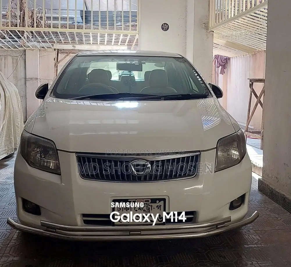 Toyota Axio 2010