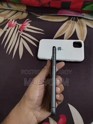 Apple iPhone 11 (Used)